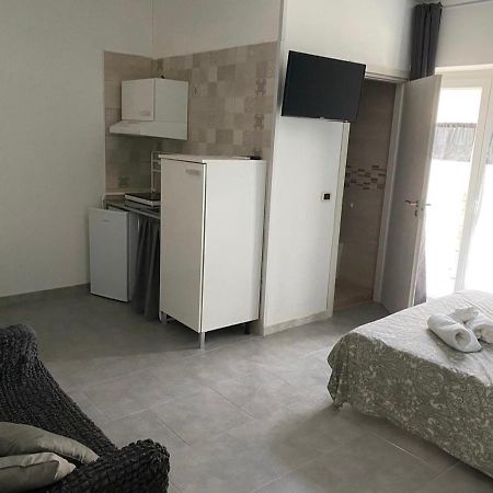 Holiday Patrizia'S Home Сан-Джорджо-Йонико Экстерьер фото